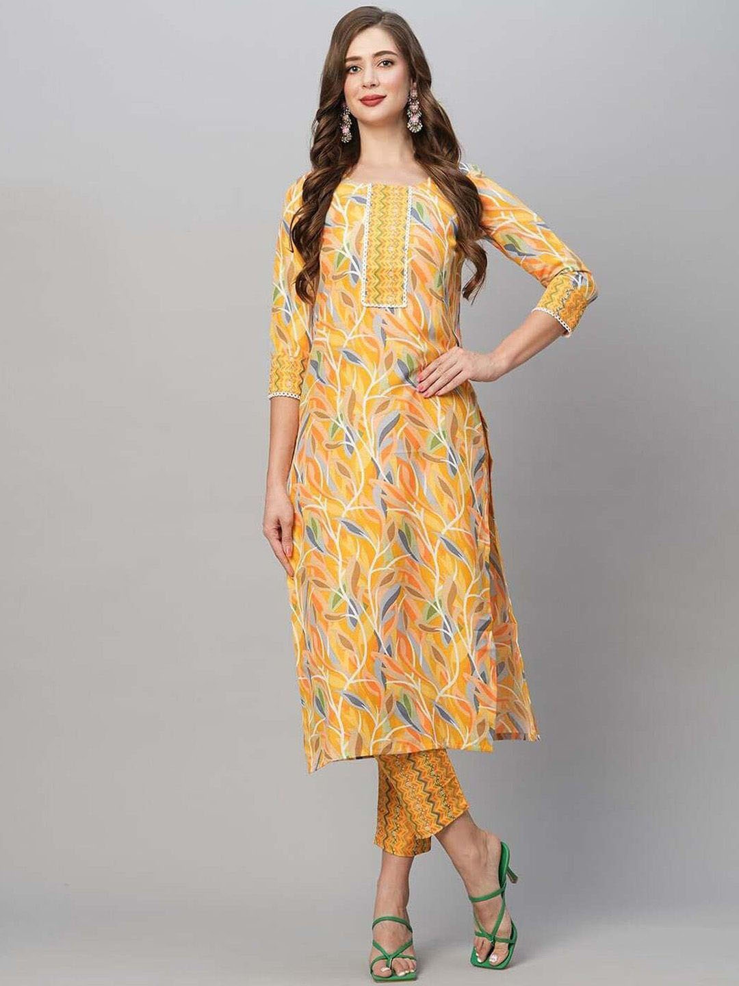 

ASCIIBLUES Women Floral Printed Regular Kurta with Trousers, Yellow
