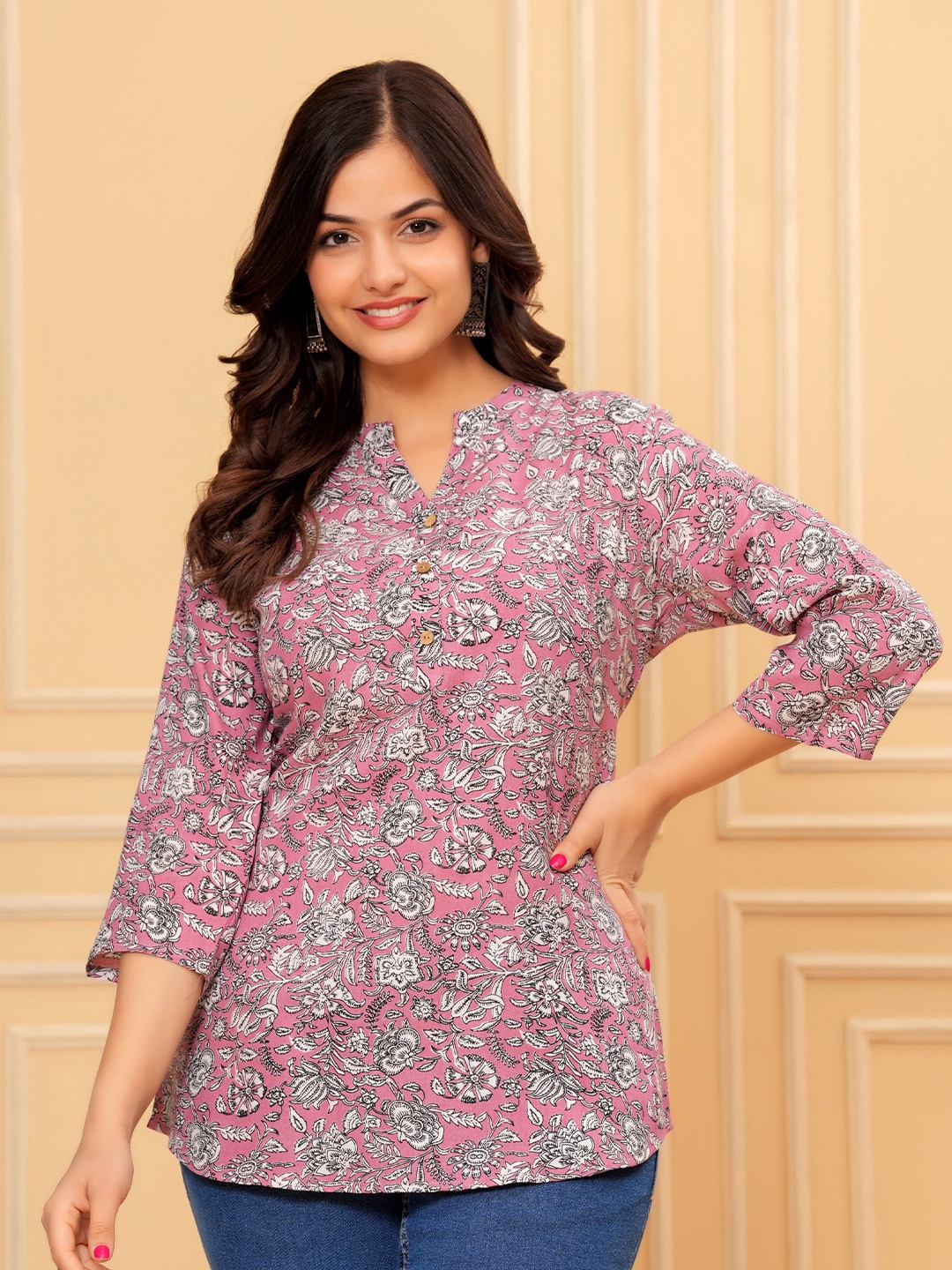 

KALINI Women Floral Printed Mandarin Collar Kurti, Pink