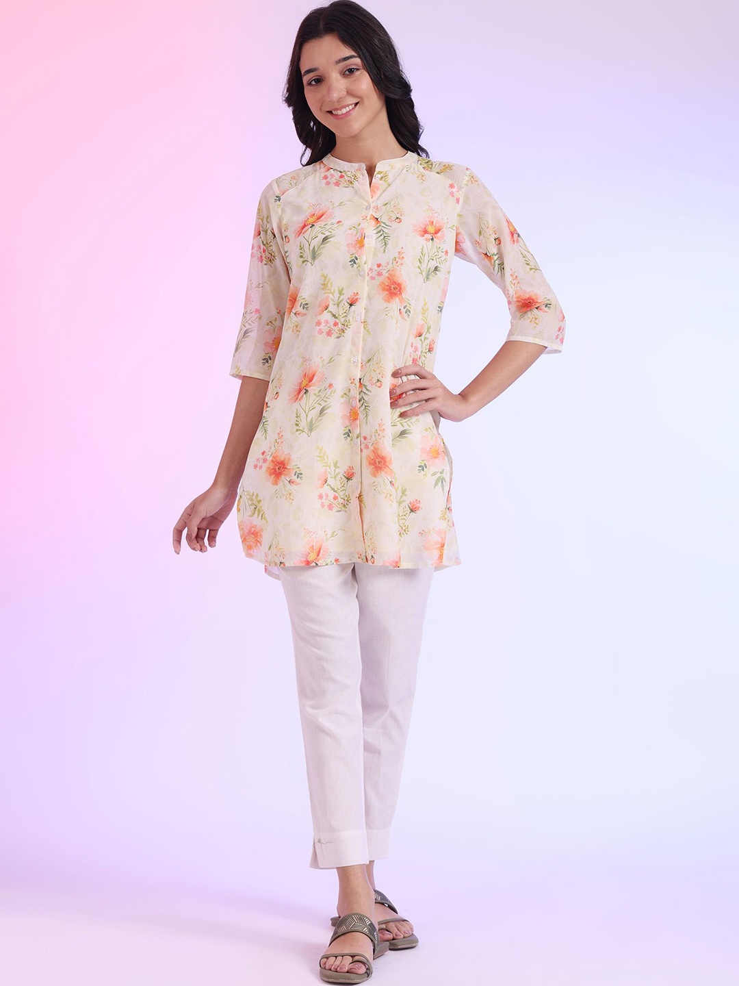 

AURELIA Floral Printed Mandarin Collar Pure Cotton A-Line Kurti, Yellow