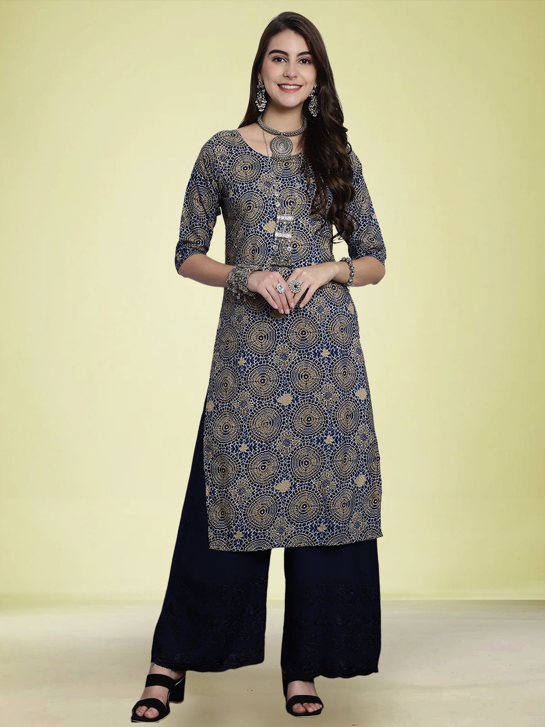 

Moda Rapido Geometric Printed Round Neck Straight Kurta, Navy blue
