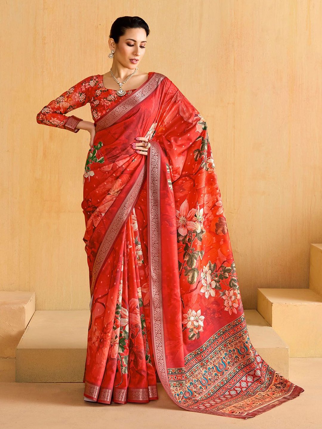 

Meena Bazaar Floral Printed Zari Saree, Red
