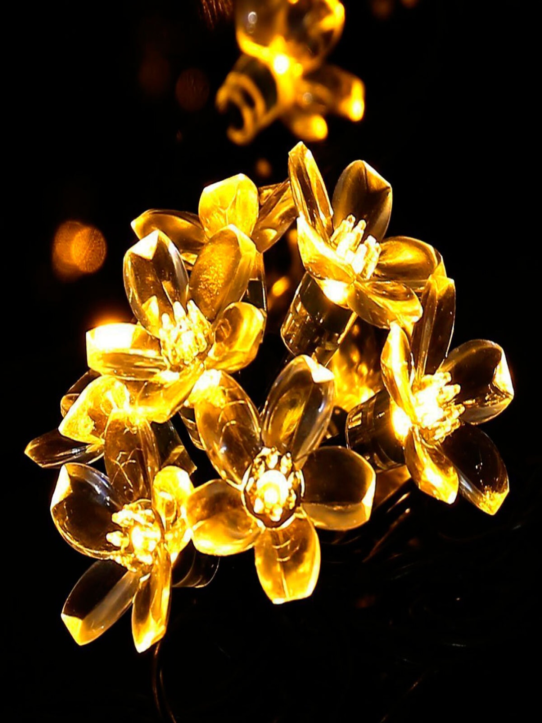 

SPARK WORLD Yellow Flower Shape String Lights