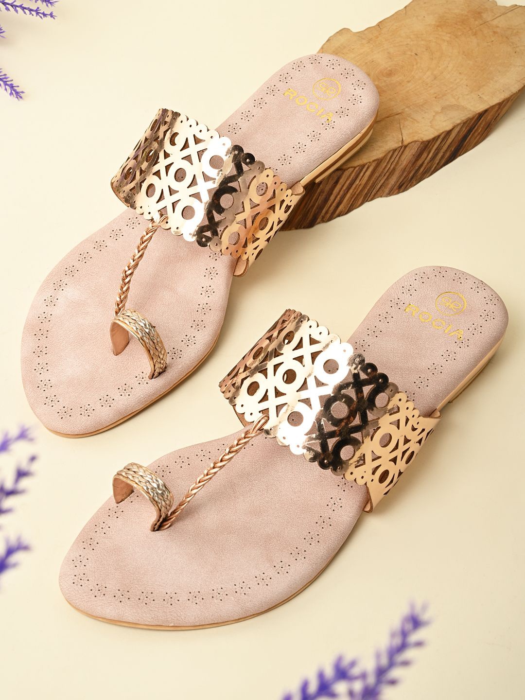 

Rocia Women One Toe Flats, Rose gold