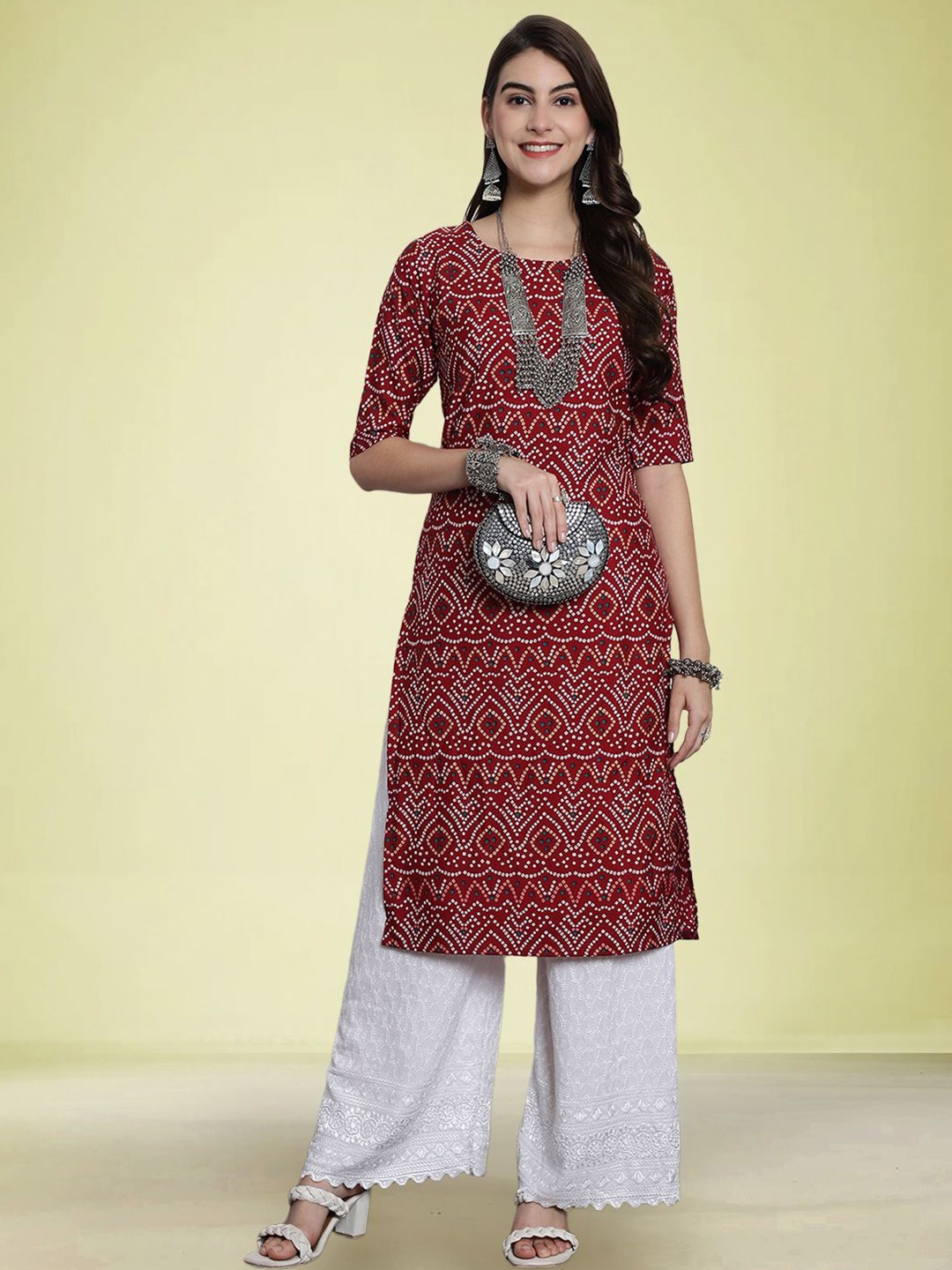 

Moda Rapido Ethnic Motifs Printed Round Neck Straight Kurta, Maroon