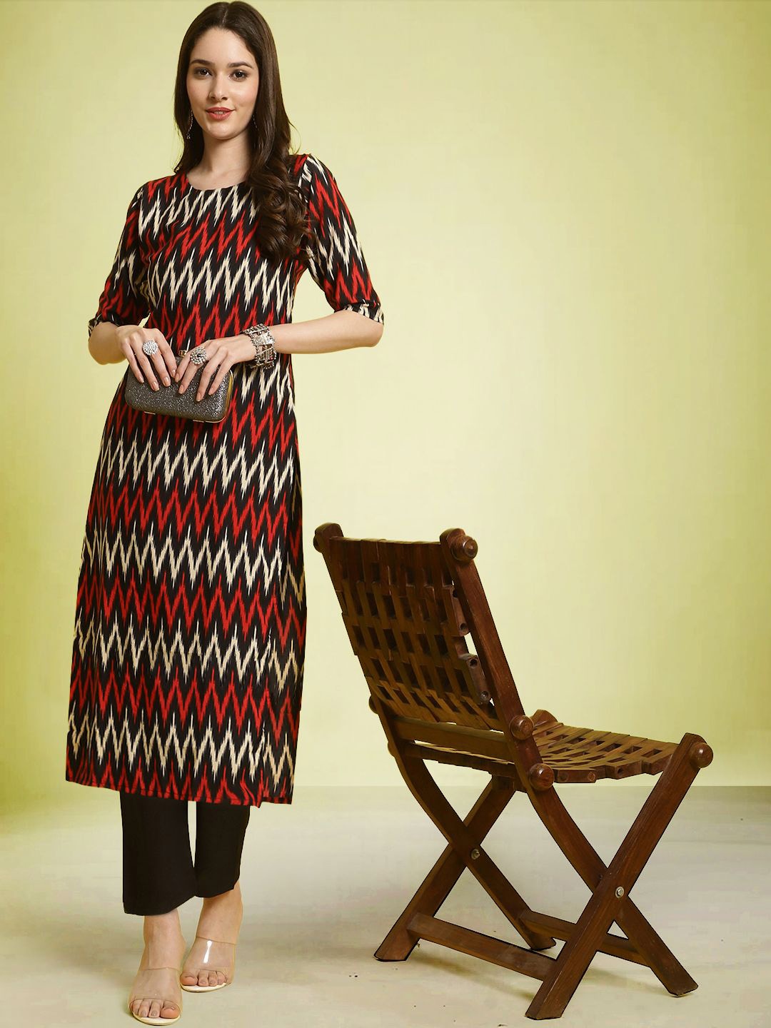 

Moda Rapido Chevron Printed Round Neck Straight Kurta with Trousers, Black