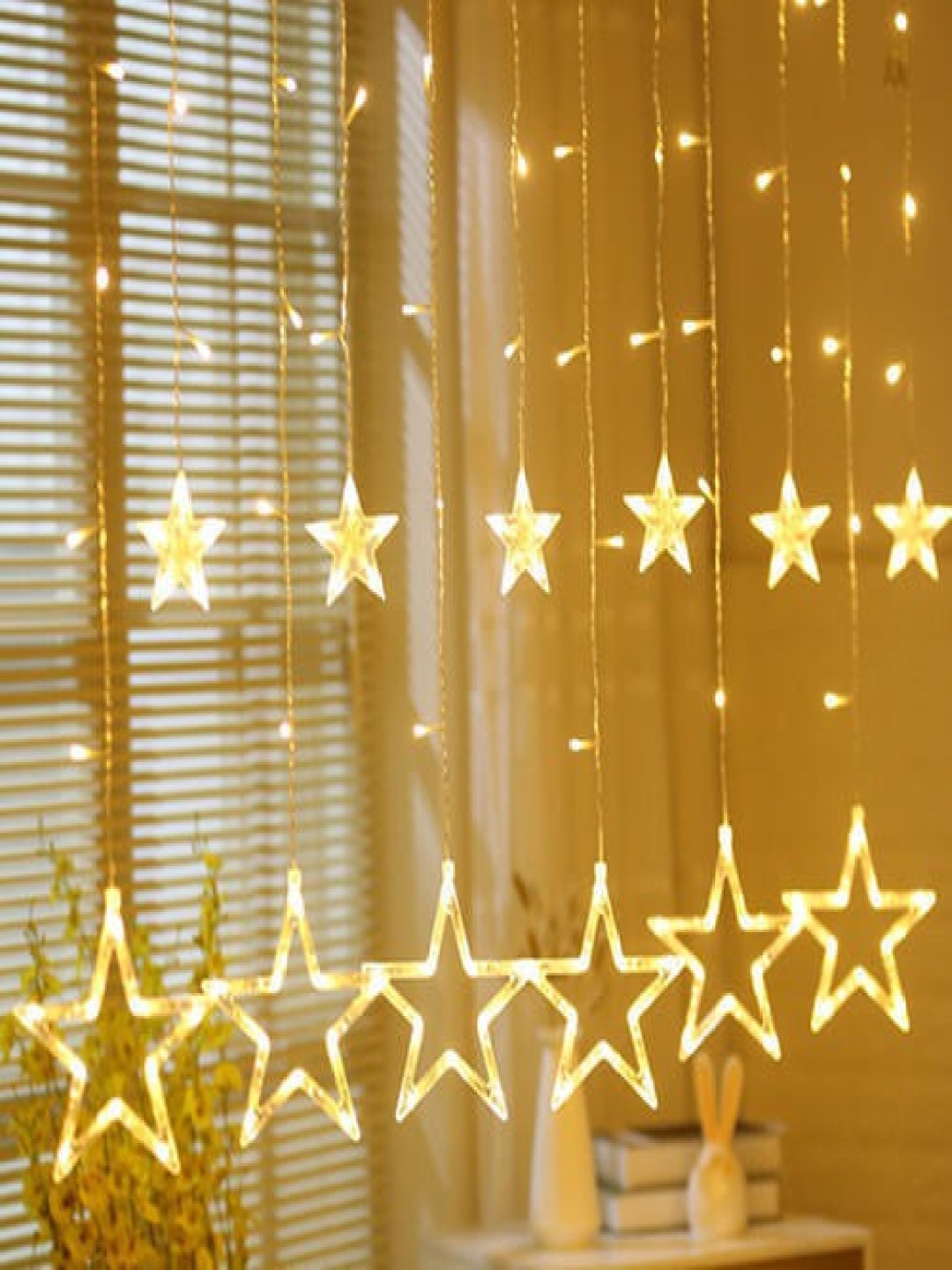 

SPARK WORLD Yellow Star Shape String Lights