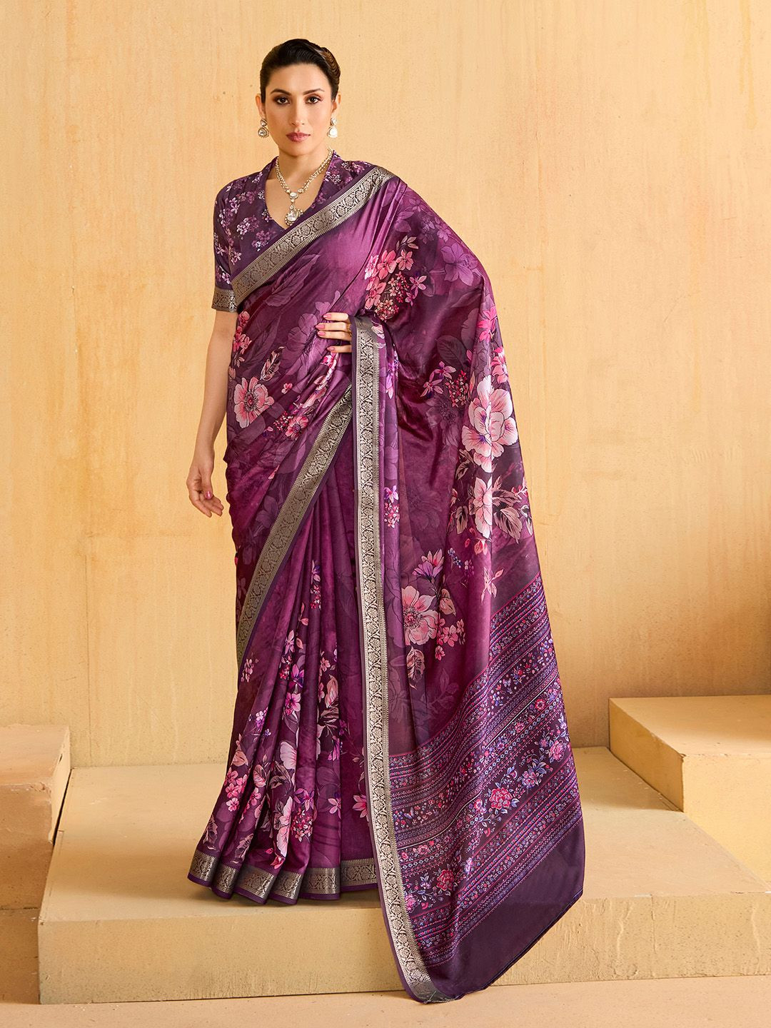 

Meena Bazaar Floral Printed Saree With Blouse Piece, Burgundy