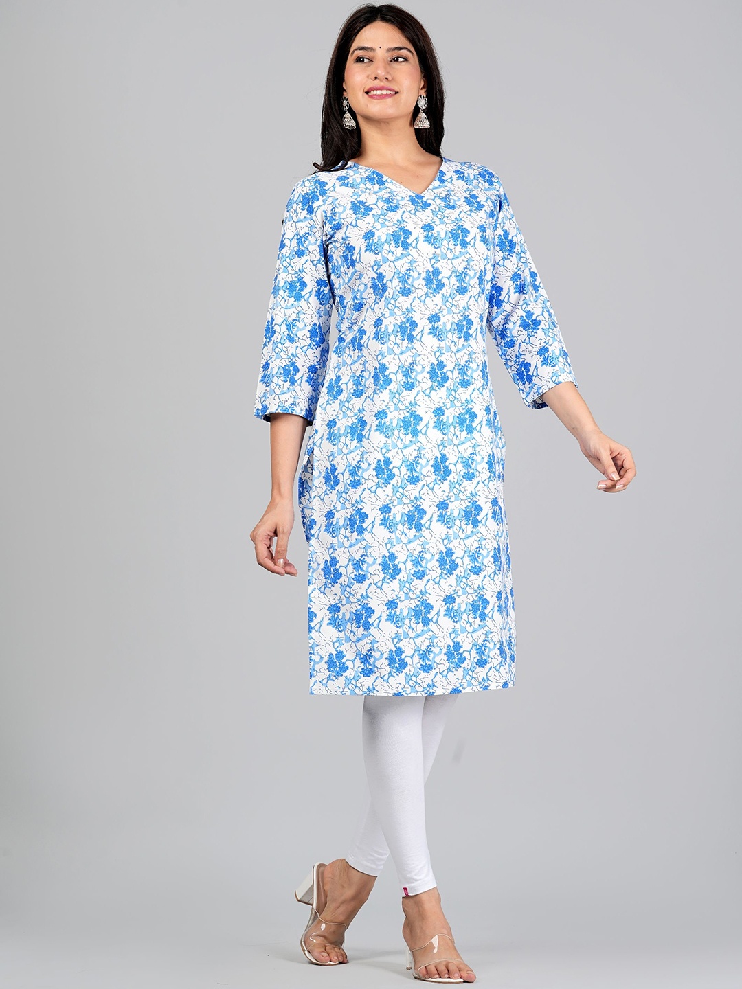 

Kraniky Apparels Floral Printed V-Neck Cotton Straight Kurta, White