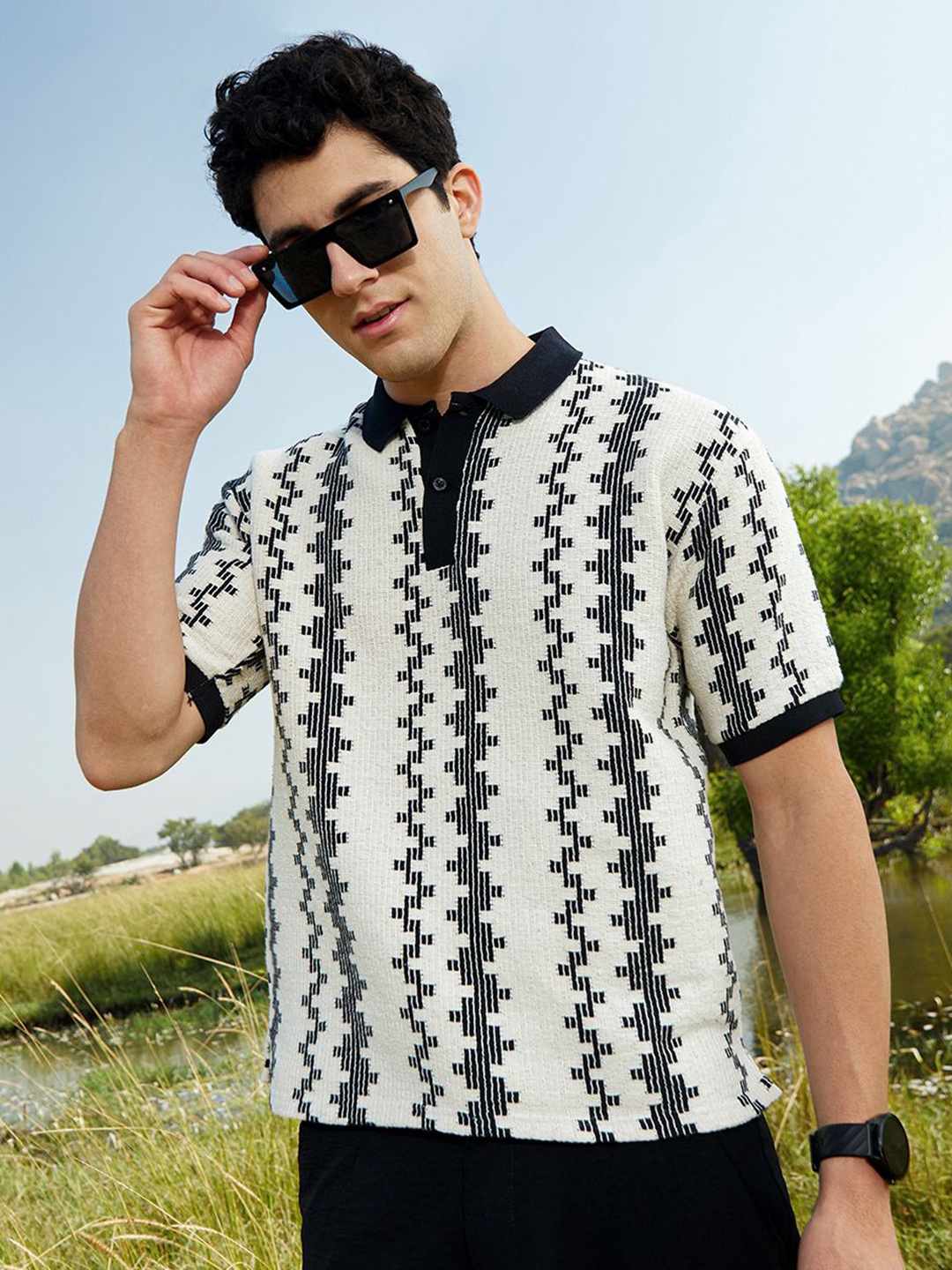 

Campus Sutra Men Striped Polo Collar Cotton T-shirt, White