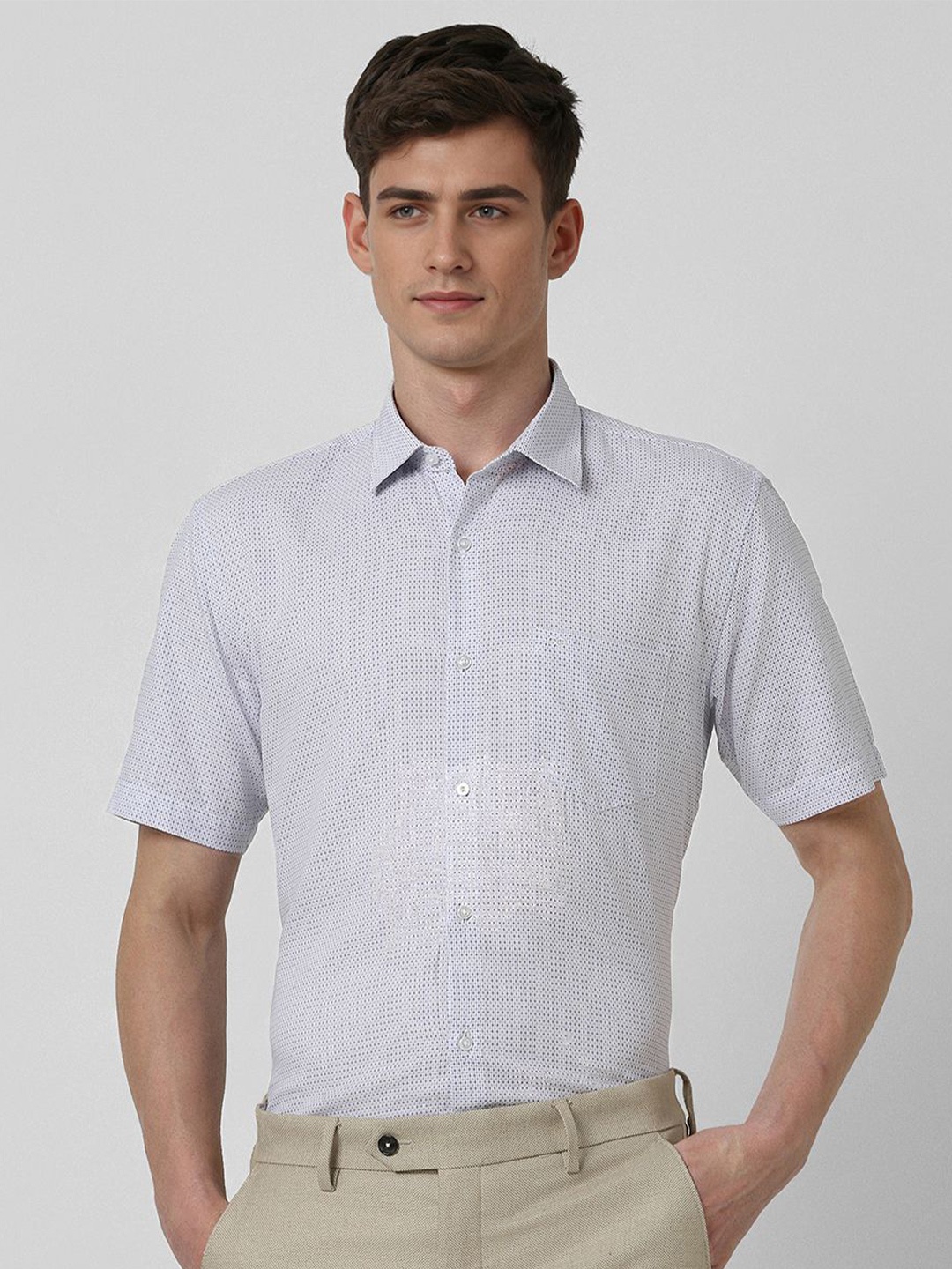 

Peter England Men Slim Fit Spread Collar Geometric Printed Cotton Formal Shirt, White