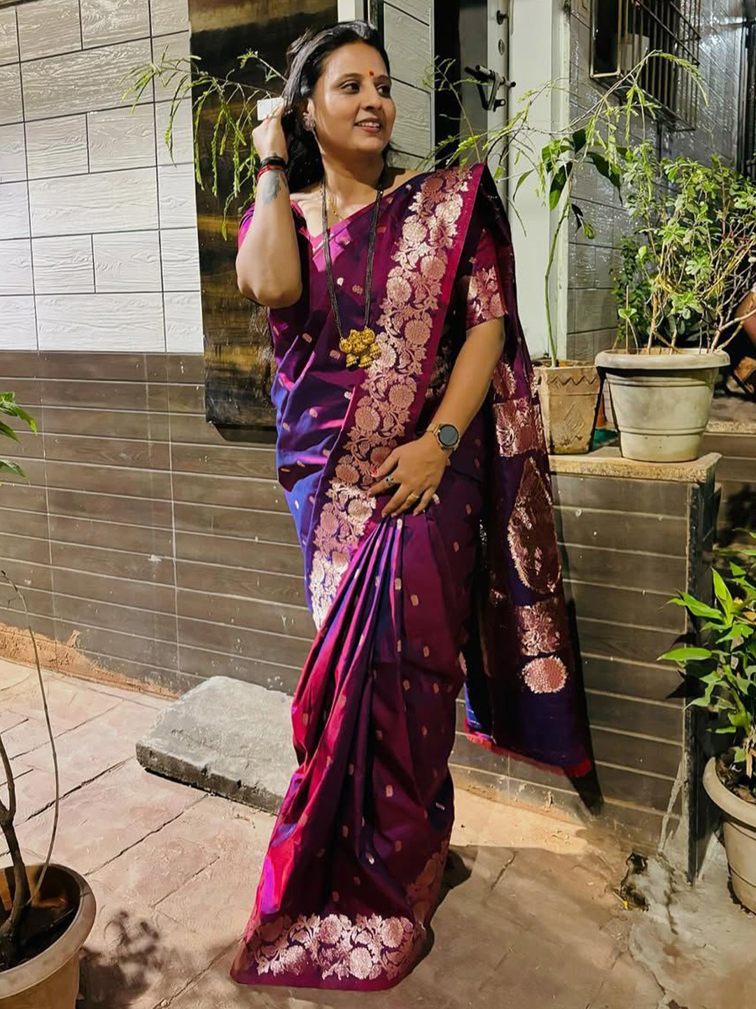 

Kriyansh Woven Design Zari Kanjeevaram Saree, Magenta