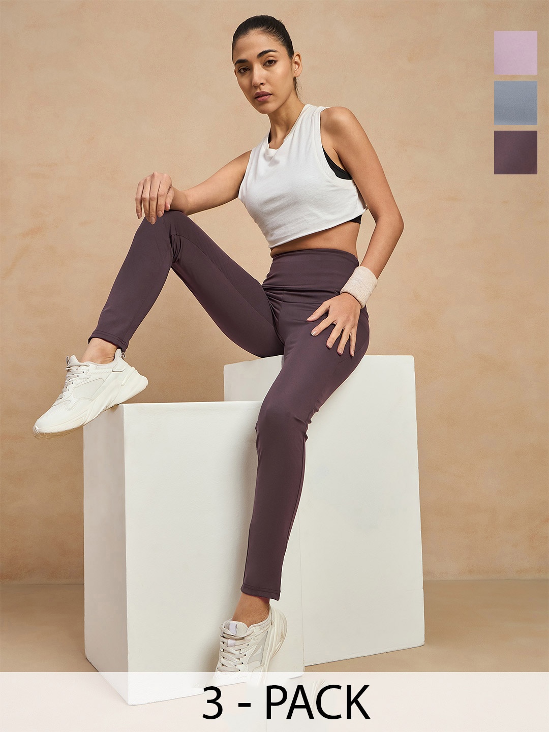 

COLOR CAPITAL Women Pack of 3 Skin Fit Antimicrobial Gym Tights, Lavender