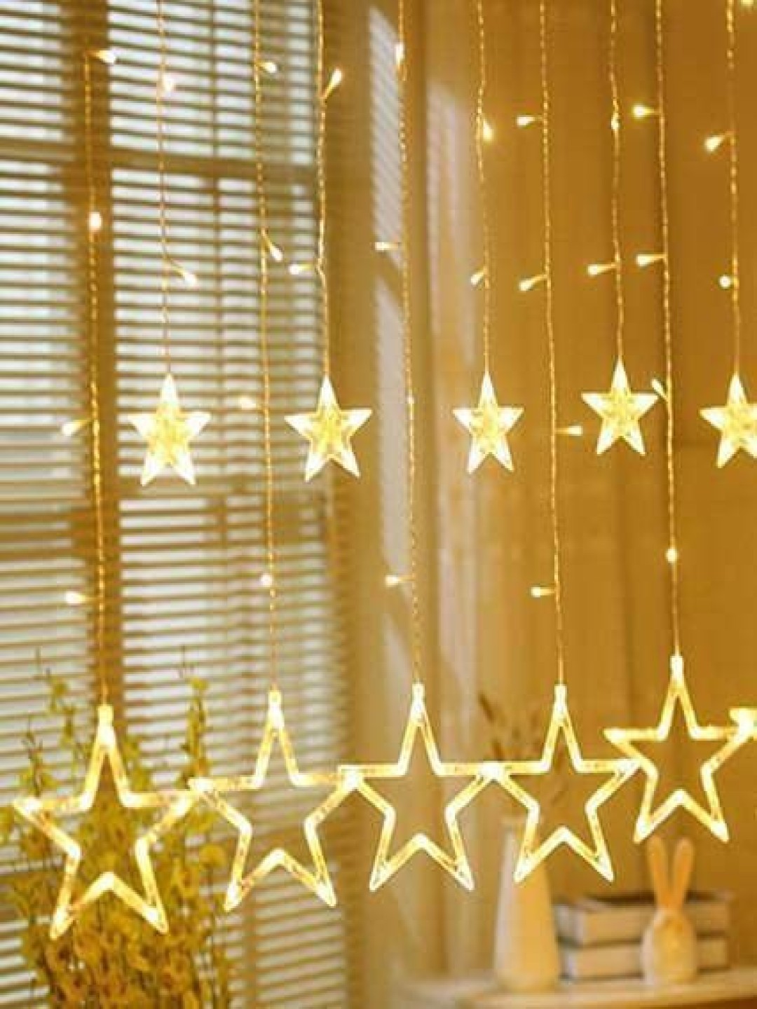 

SPARK WORLD Yellow Star Shaped String Lights