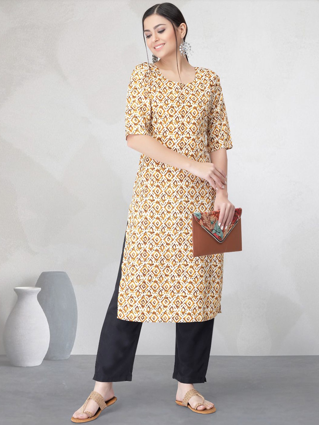 

7Threads Geometric Printed Round Neck Straight Kurta With Trousers, Yellow