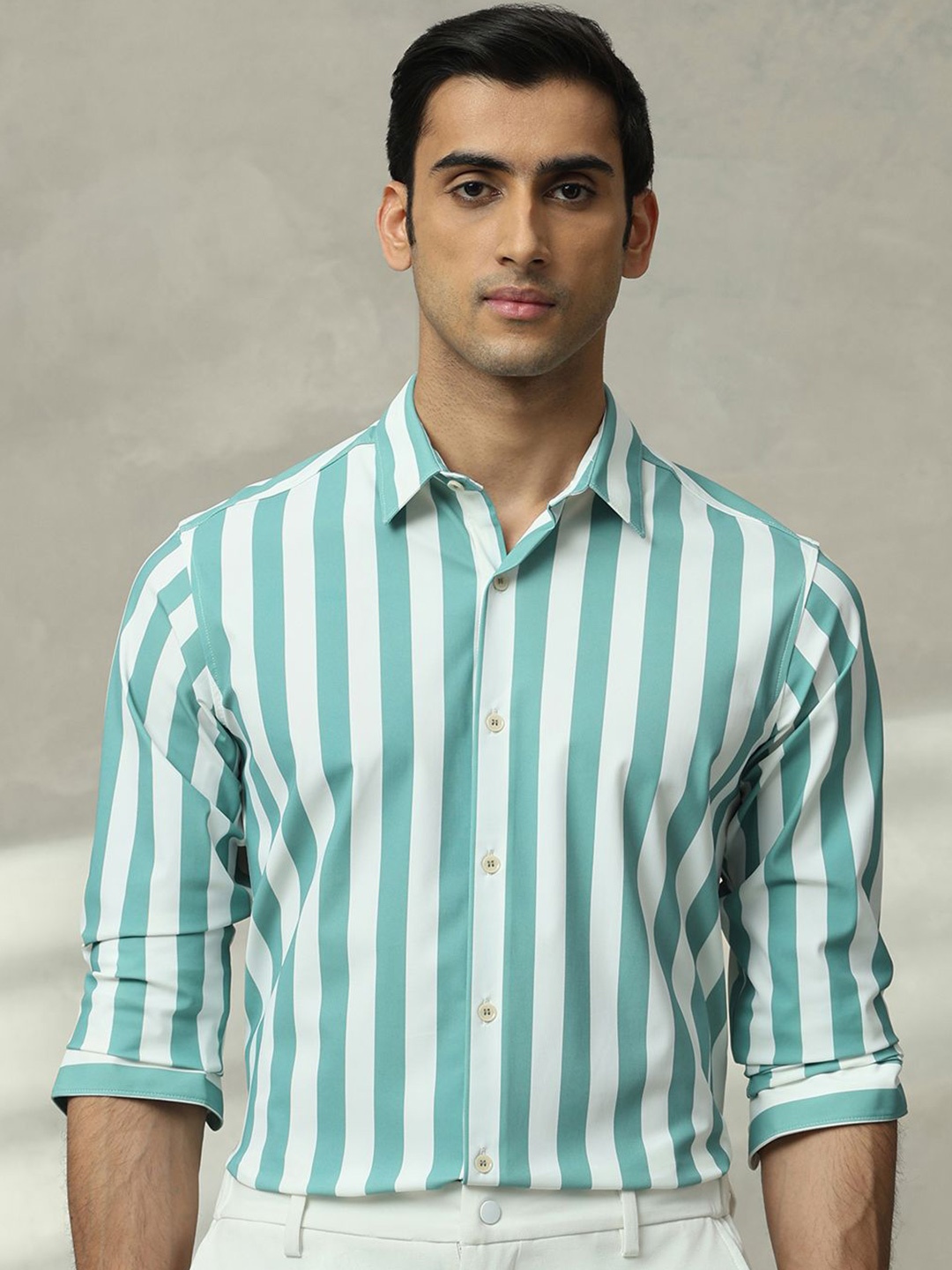 

Mufti Men Slim Fit Spread Collar Vertical Striped Casual Shirt, Teal