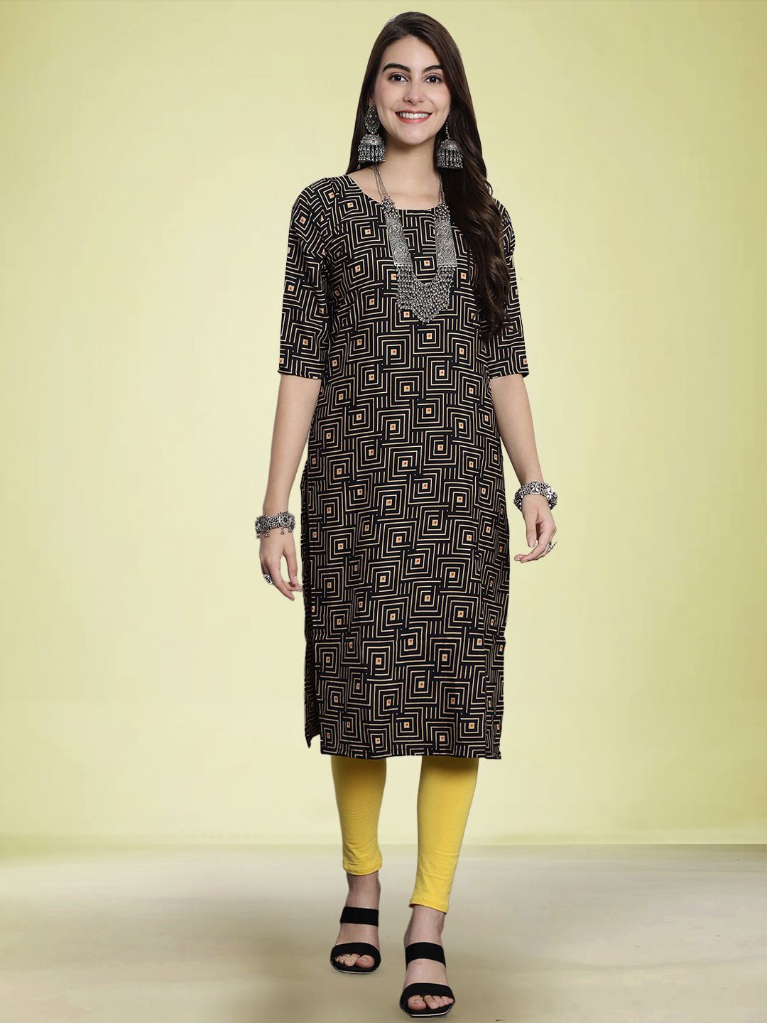 

Moda Rapido Geometric Printed Round Neck Straight Kurta, Black