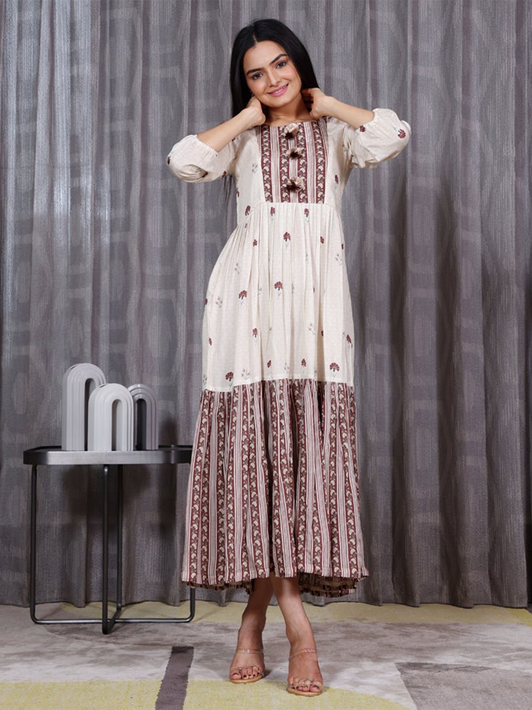 

SUKRUTI DESIGN Women Floral Printed Fit & Flare Midi Dress, White