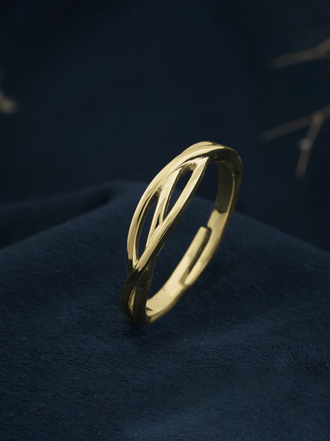 

Zalkari Sterling Silver Gold-Plated Wave Band Adjustable Finger Ring