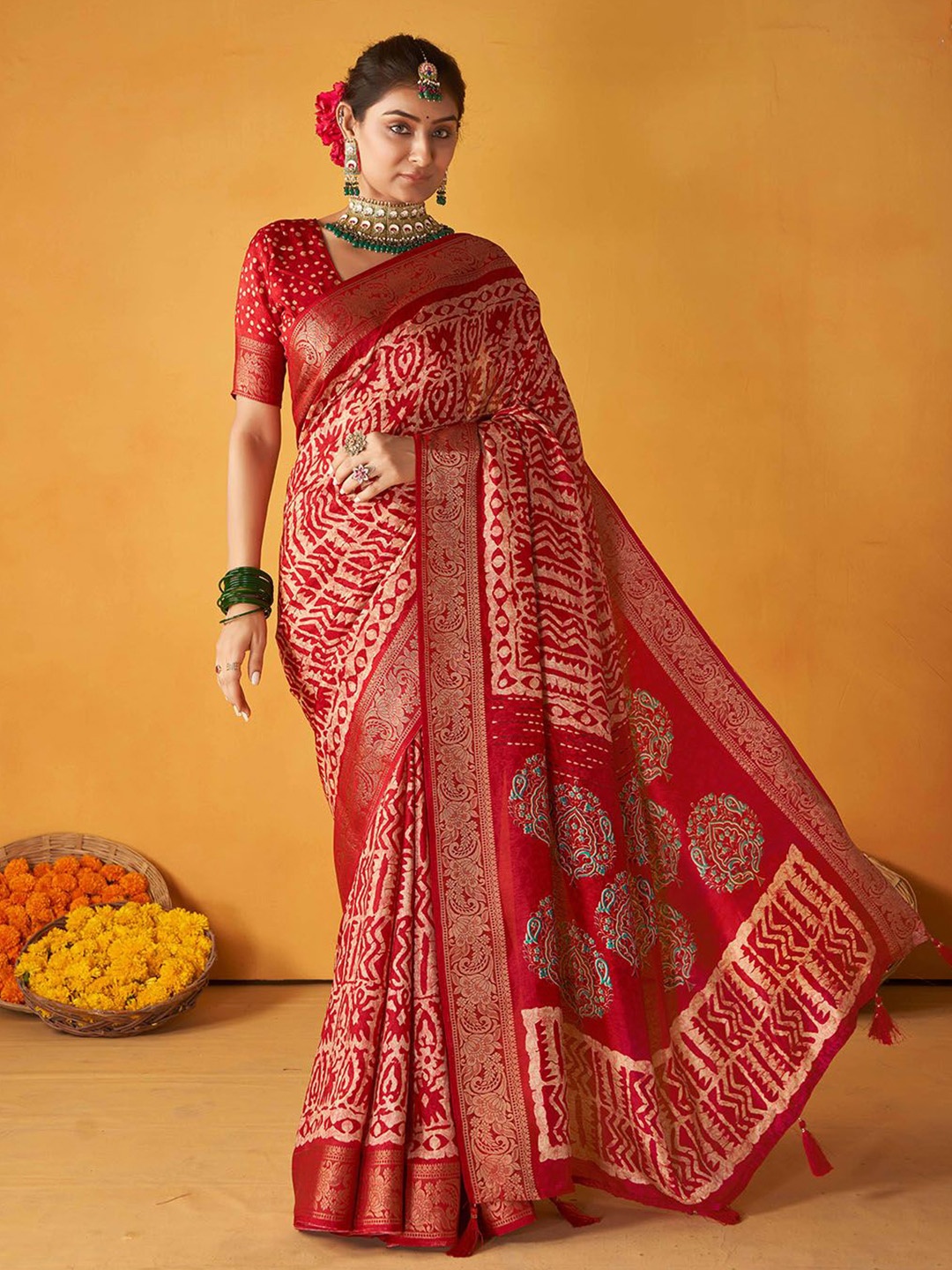 

Meena Bazaar Ethnic Motifs Printed Saree, Red