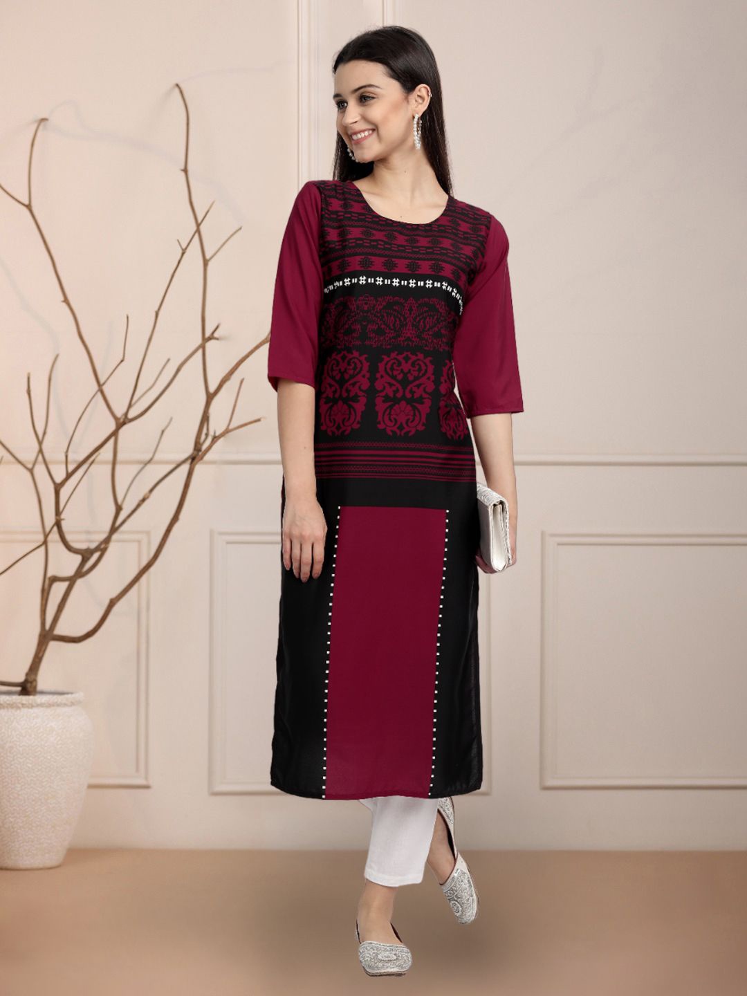 

Moda Rapido Ethnic Motifs Printed Round Neck Straight Kurta, Maroon