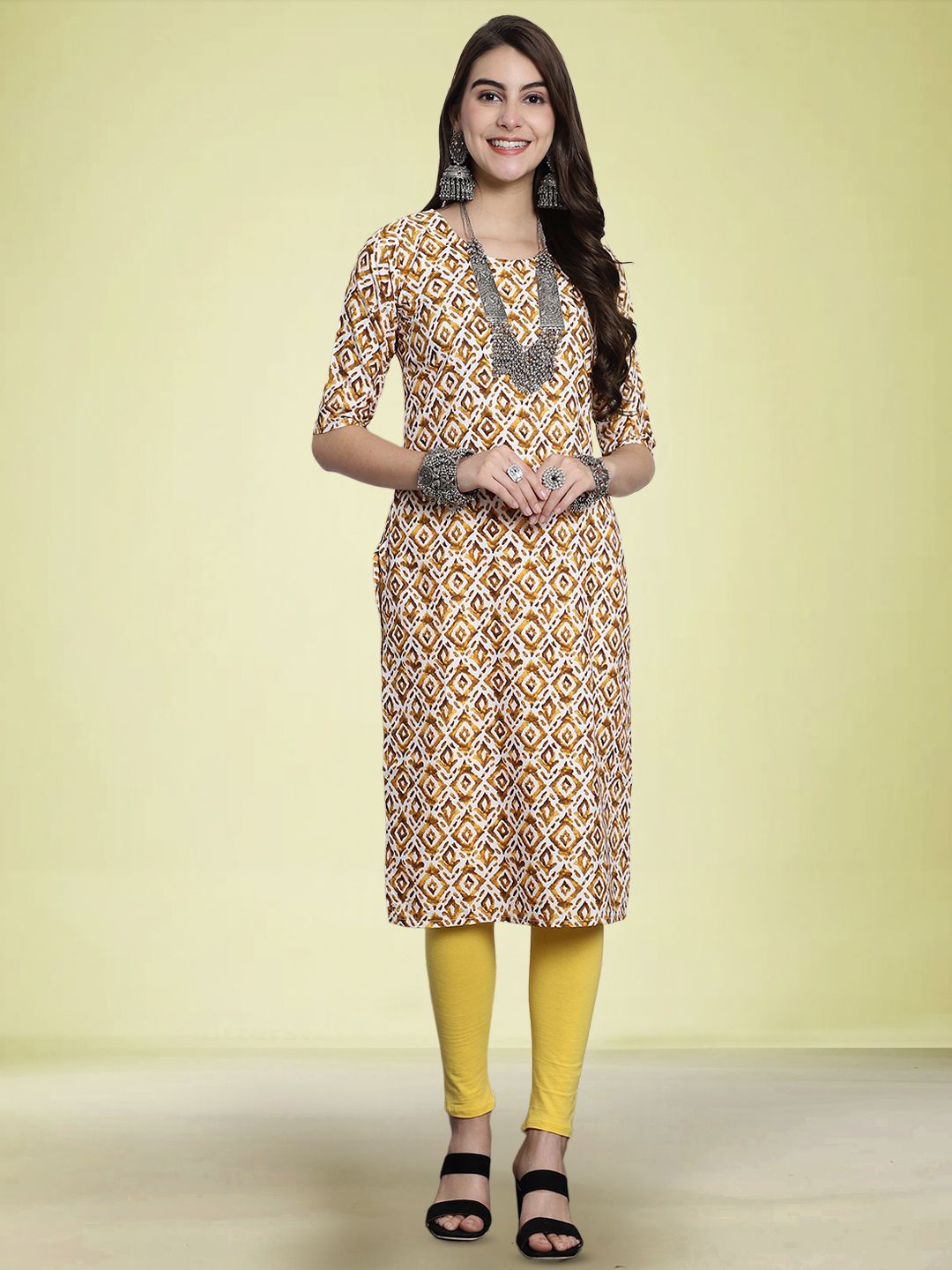 

Moda Rapido Geometric Printed Round Neck Straight Kurta, Yellow