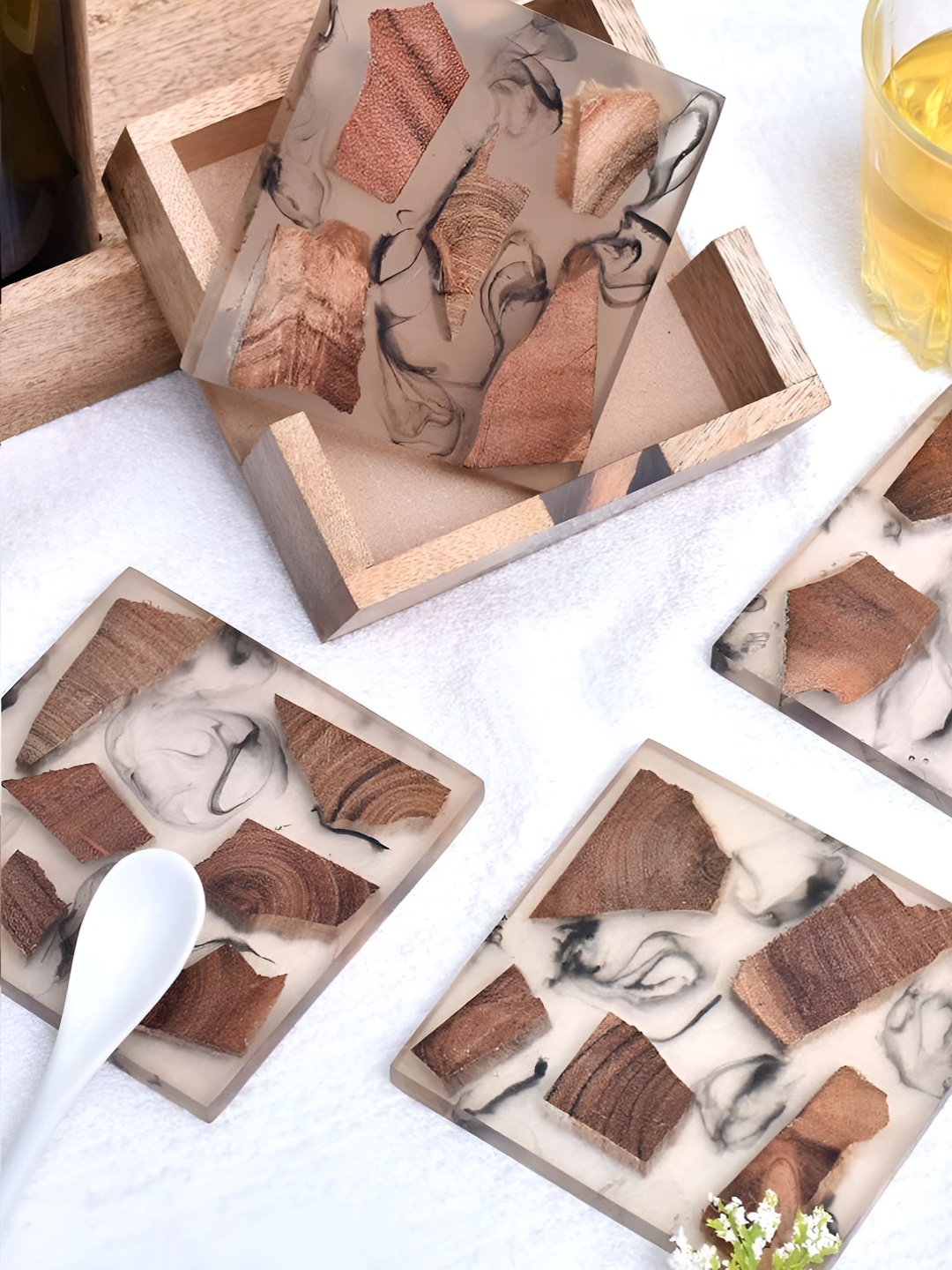 

Indianshelf Brown & Black 4 Pcs Abstract Printed Square Wooden Coasters