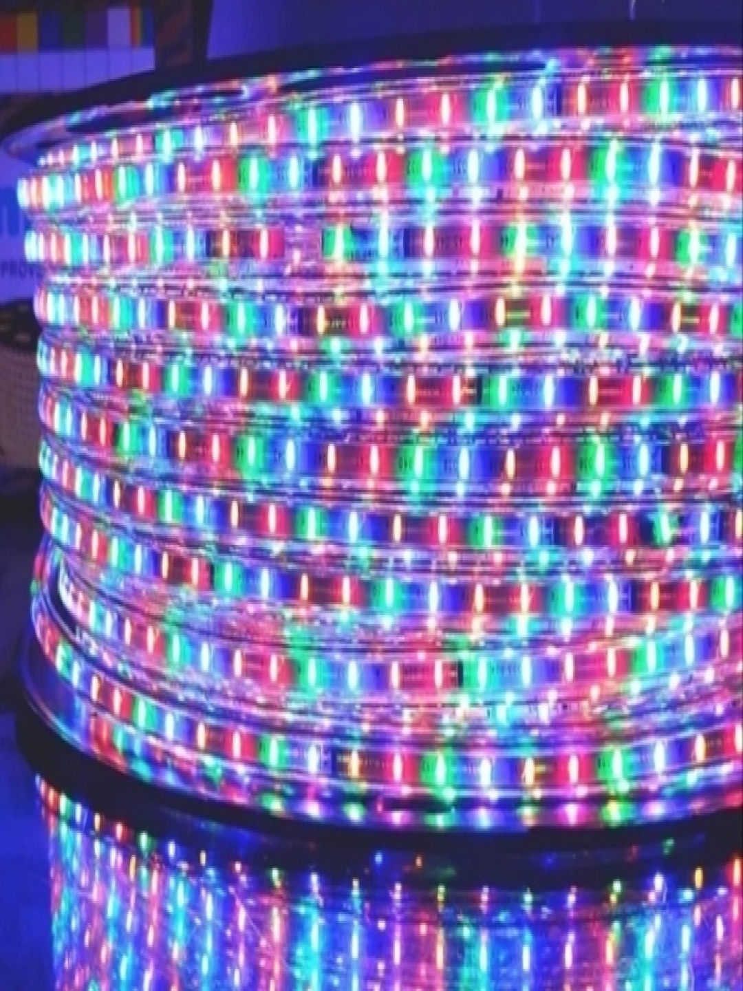 

SPARK WORLD Blue & Red Strip Rope String Light