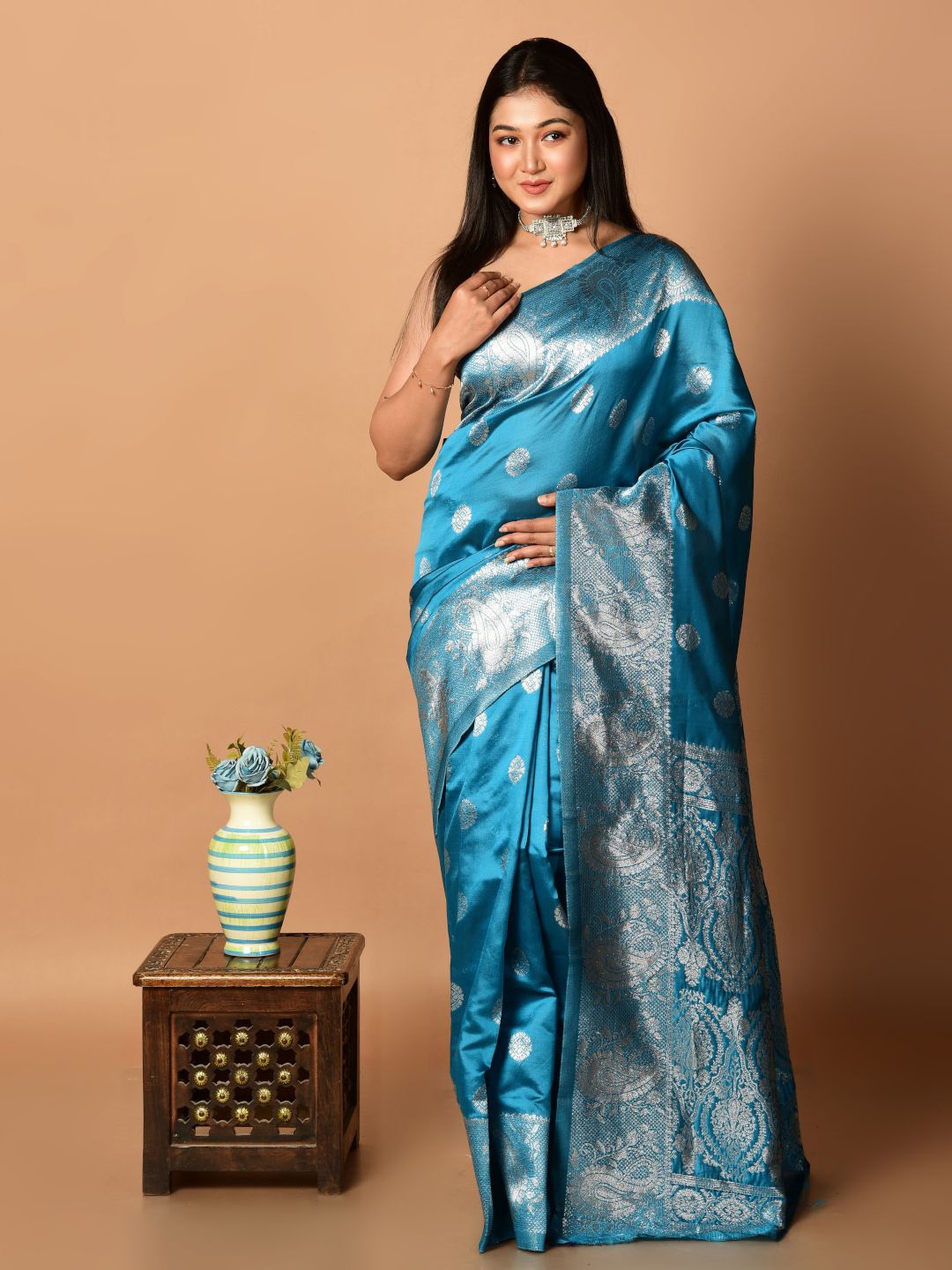 

Laa Calcutta Woven Design Zari Banarasi Saree, Blue