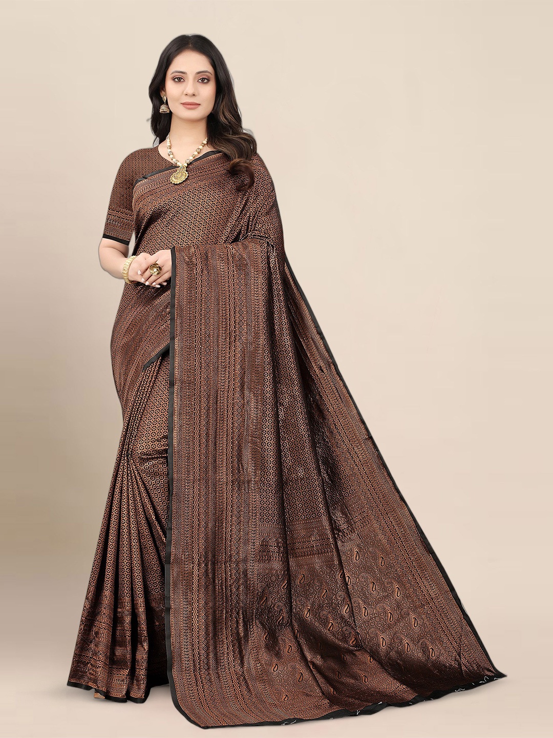 

bigben textile Woven Design Zari Banarasi Saree, Black