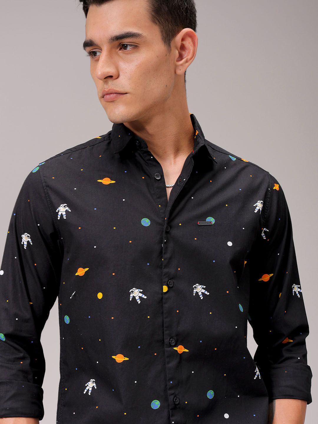 

The Indian Garage Co Men Standard Slim Fit Conversational Printed Cotton Casual Shirt, Black