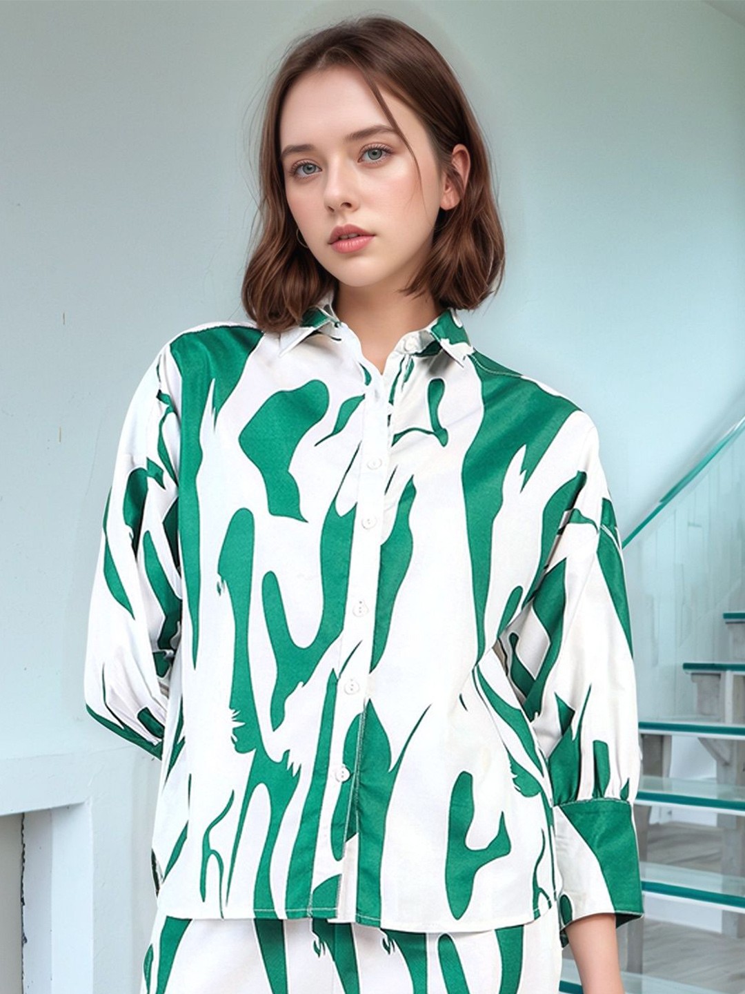 

ZYNG Women Spread Collar Abstract Printed Party Shirt, White