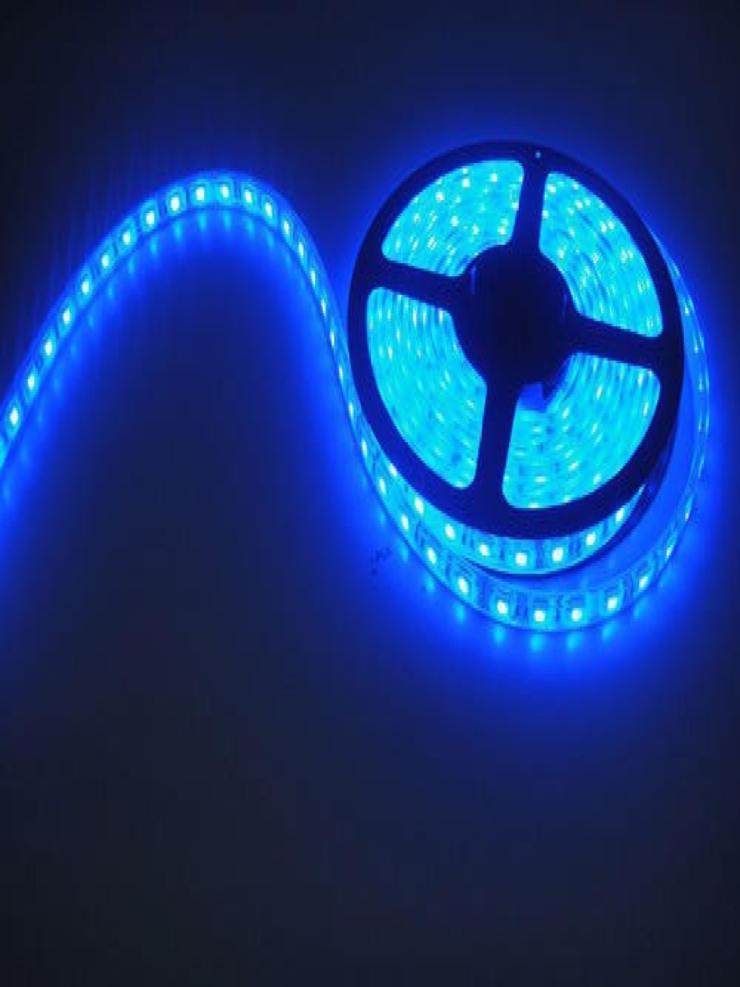 

SPARK WORLD Blue & Black Strip Rope LED String Light