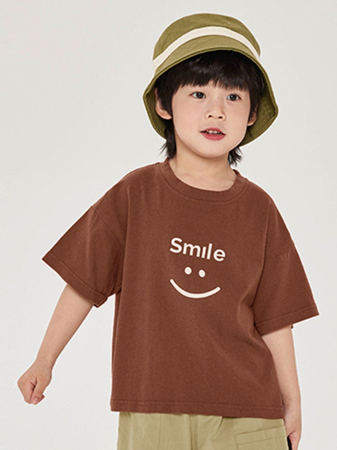 

LULU & SKY Boys Typography Printed Drop-Shoulder Sleeves Applique Boxy T-shirt, Multi