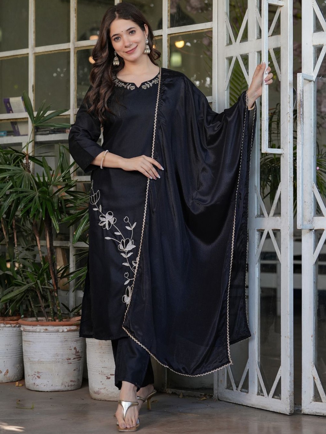 

KALINI Floral Embroidered Notch Neck Beads and Stones Kurta With Trousers And Dupatta, Black