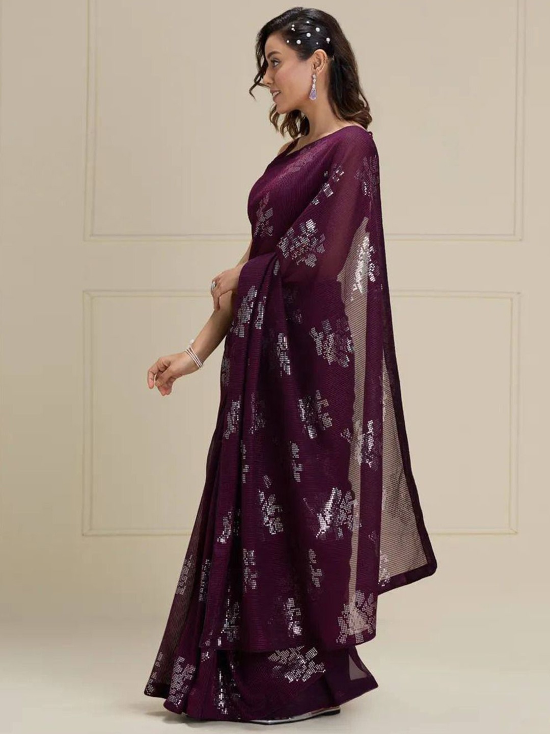 

Anouk Embellished Sequinned Saree, Maroon