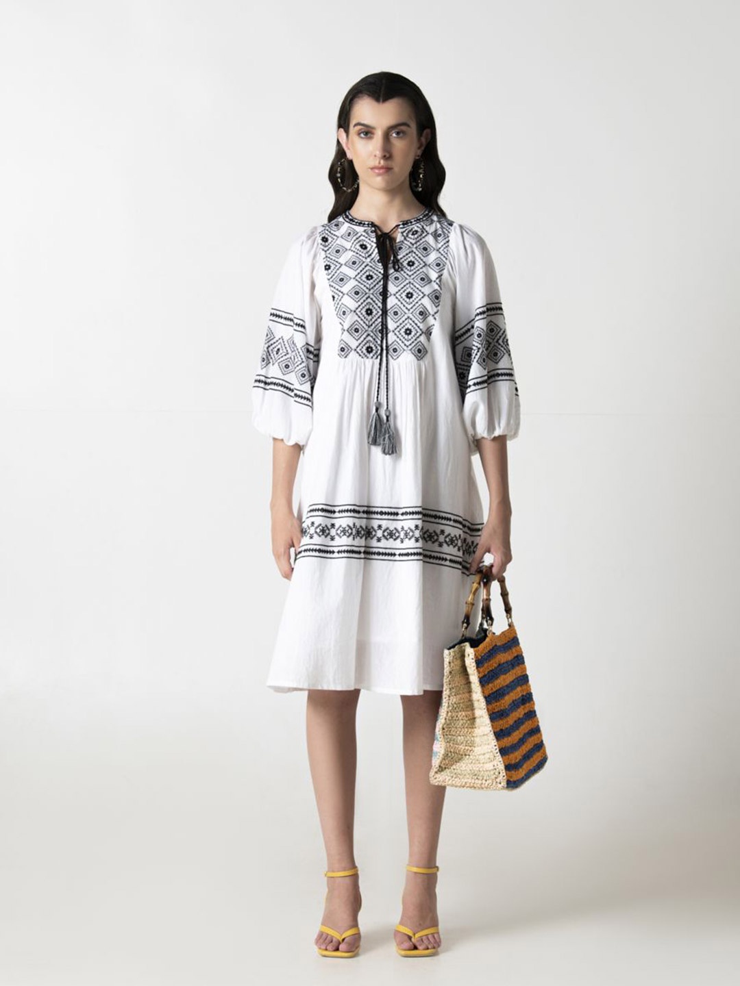 

STIL O STITCH Floral Embroidered A-Line Dress, White