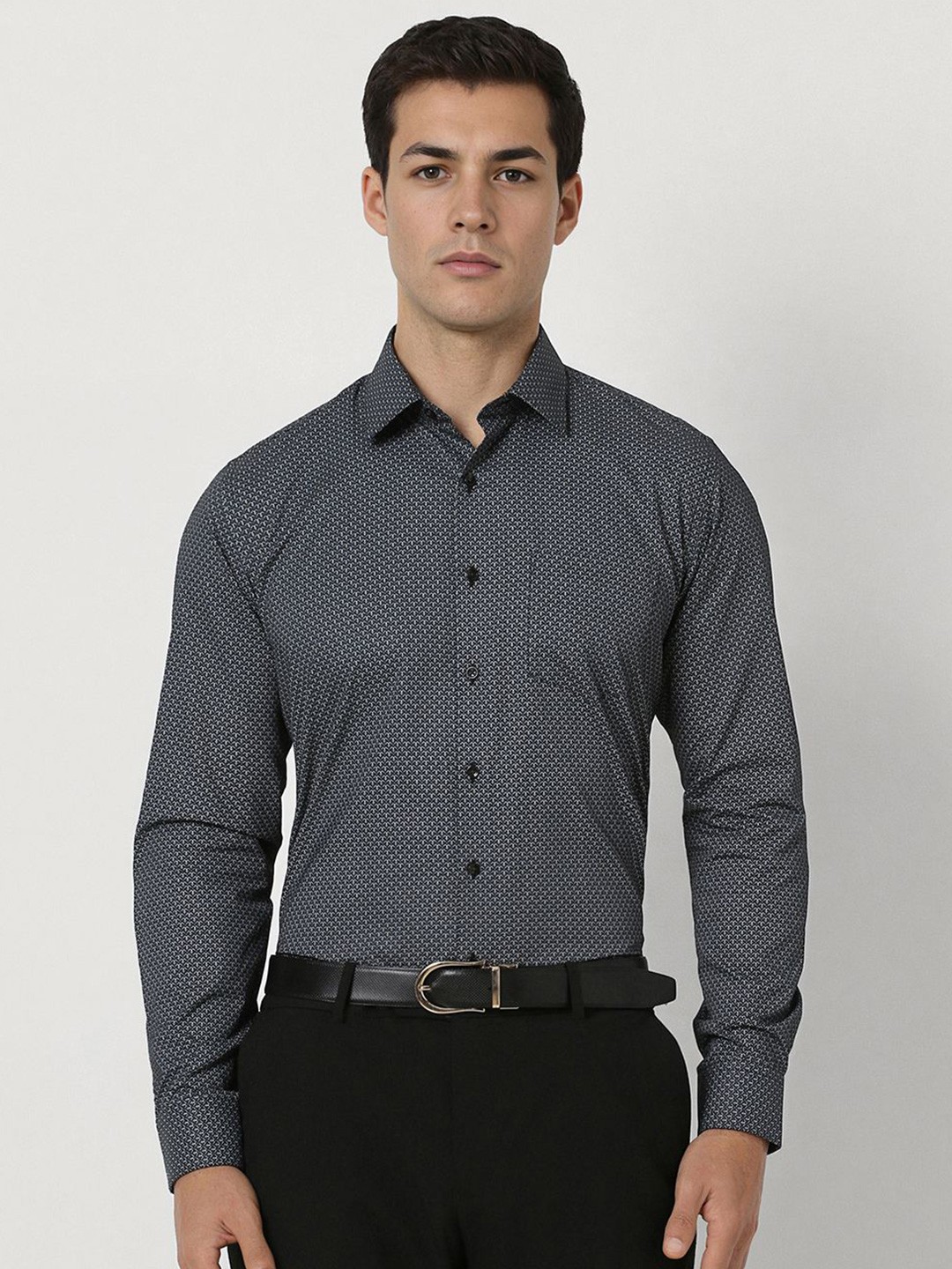 

Van Heusen Men Slim Fit Opaque Printed Formal Shirt, Black