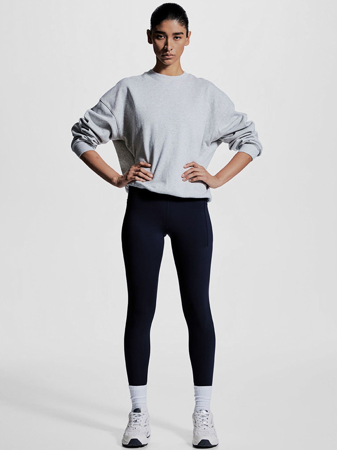 

H&M Pocket-Detail Sports Leggings In DryMove, Blue