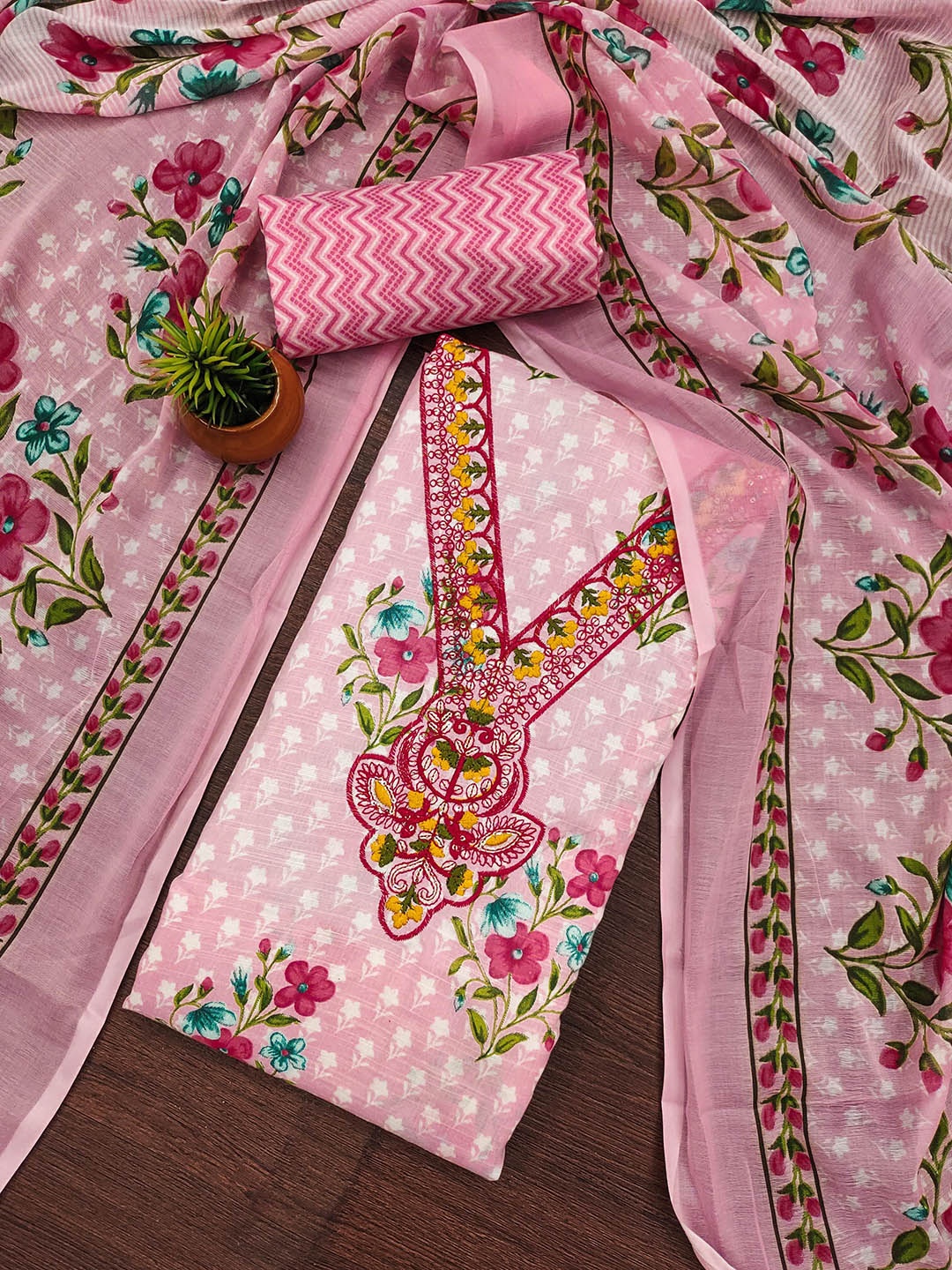 

HERE&NOW Floral Printed Sequinned Cotton Unstitched Dress Material, Pink