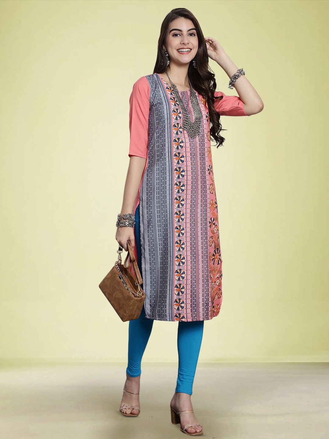 

Moda Rapido Floral Printed Round Neck Straight Kurta, Pink