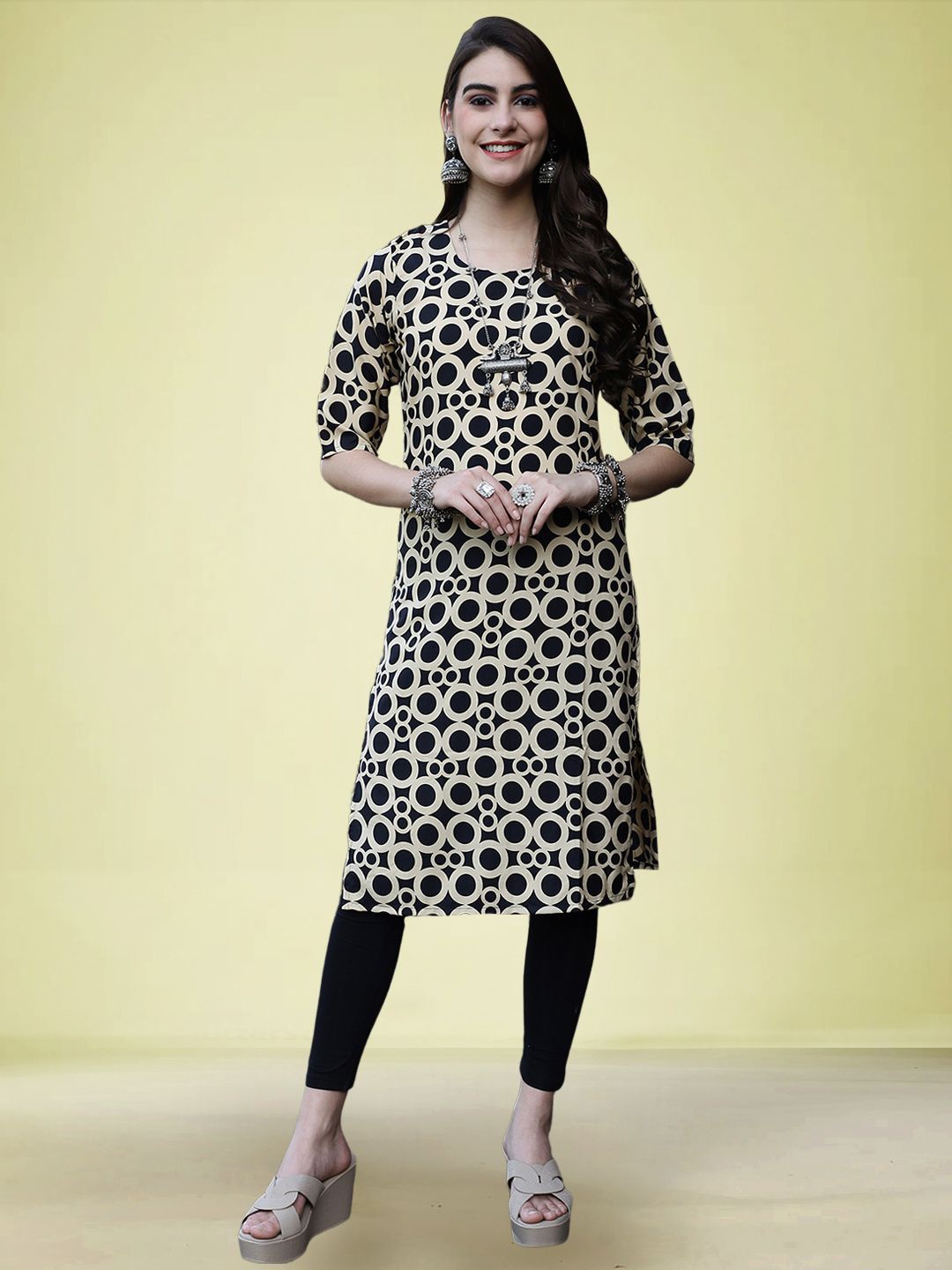 

Moda Rapido Geometric Printed Round Neck Straight Kurtas, Black