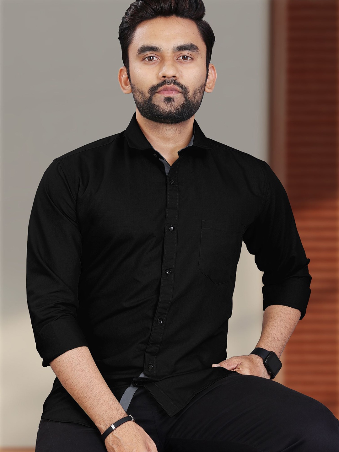 

VeBNoR Men Solid Standard Fit Casual Shirt, Black