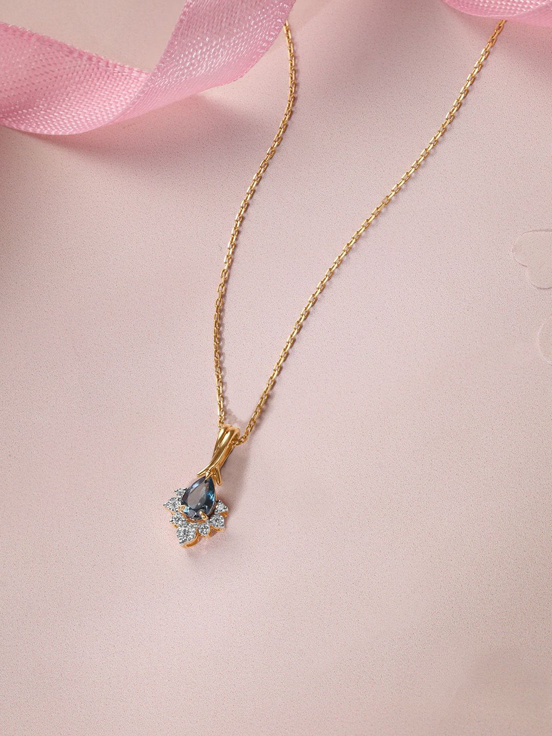 

Mia by Tanishq 14KT Pendant Diamond - 0.94 g, Yellow