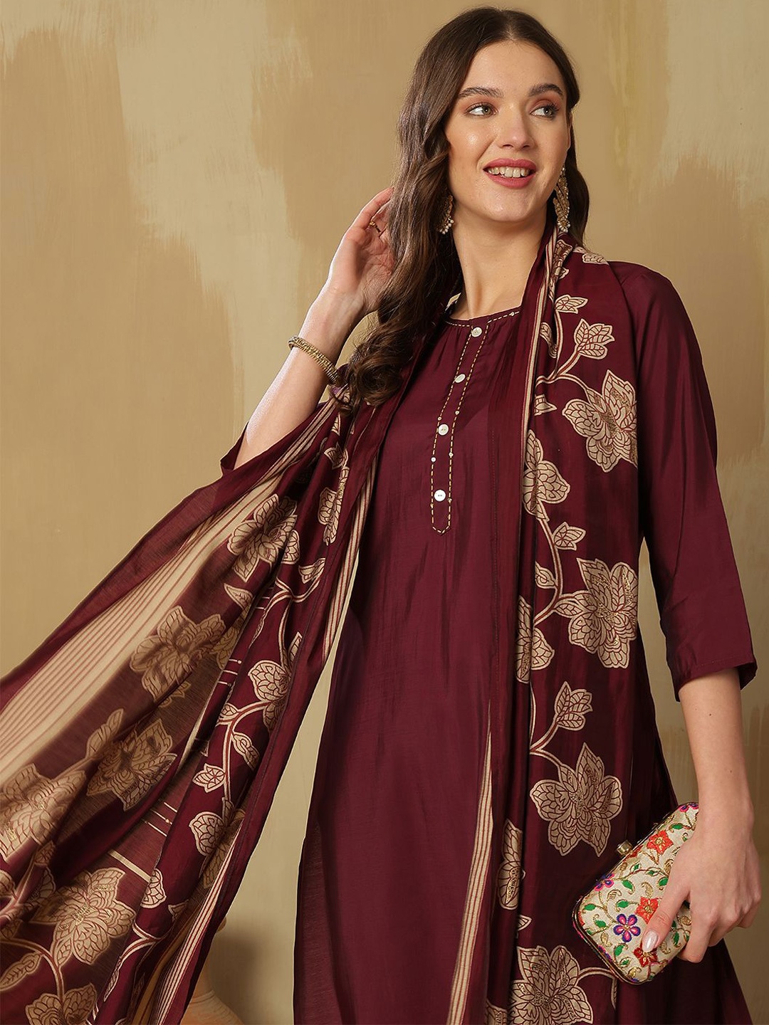 

Anouk Women Floral Regular Pure Silk Kurta with Trousers & With Dupatta, Magenta
