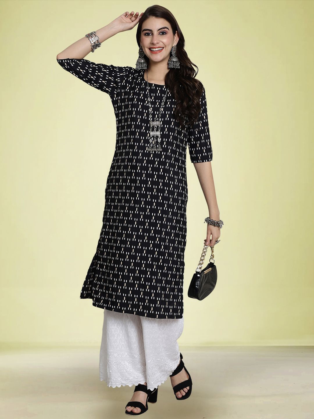 

Moda Rapido Geometric Printed Round Neck Straight Kurtas, Black