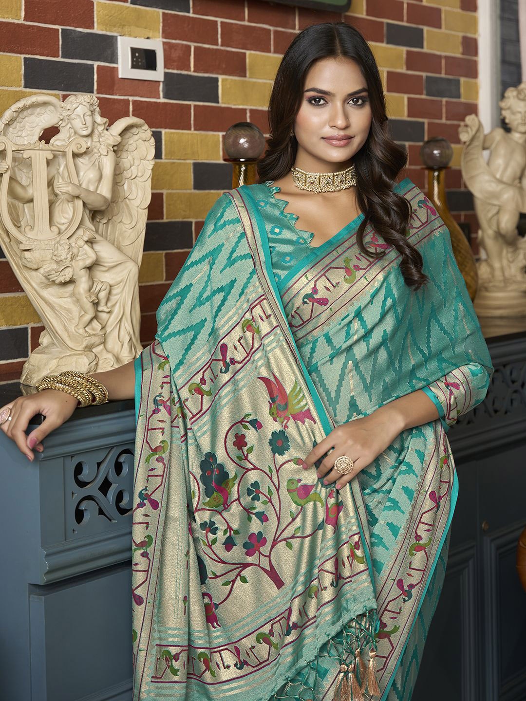 

Rekha Maniyar Geometric Printed Brasso Saree, Turquoise blue