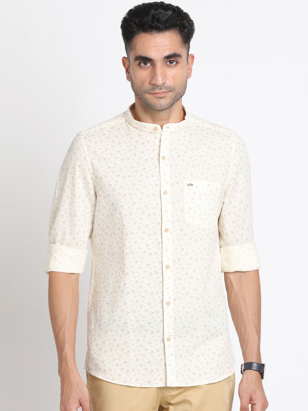 

Turtle Men Relaxed Slim Fit Opaque Printed Casual Shirt, Beige