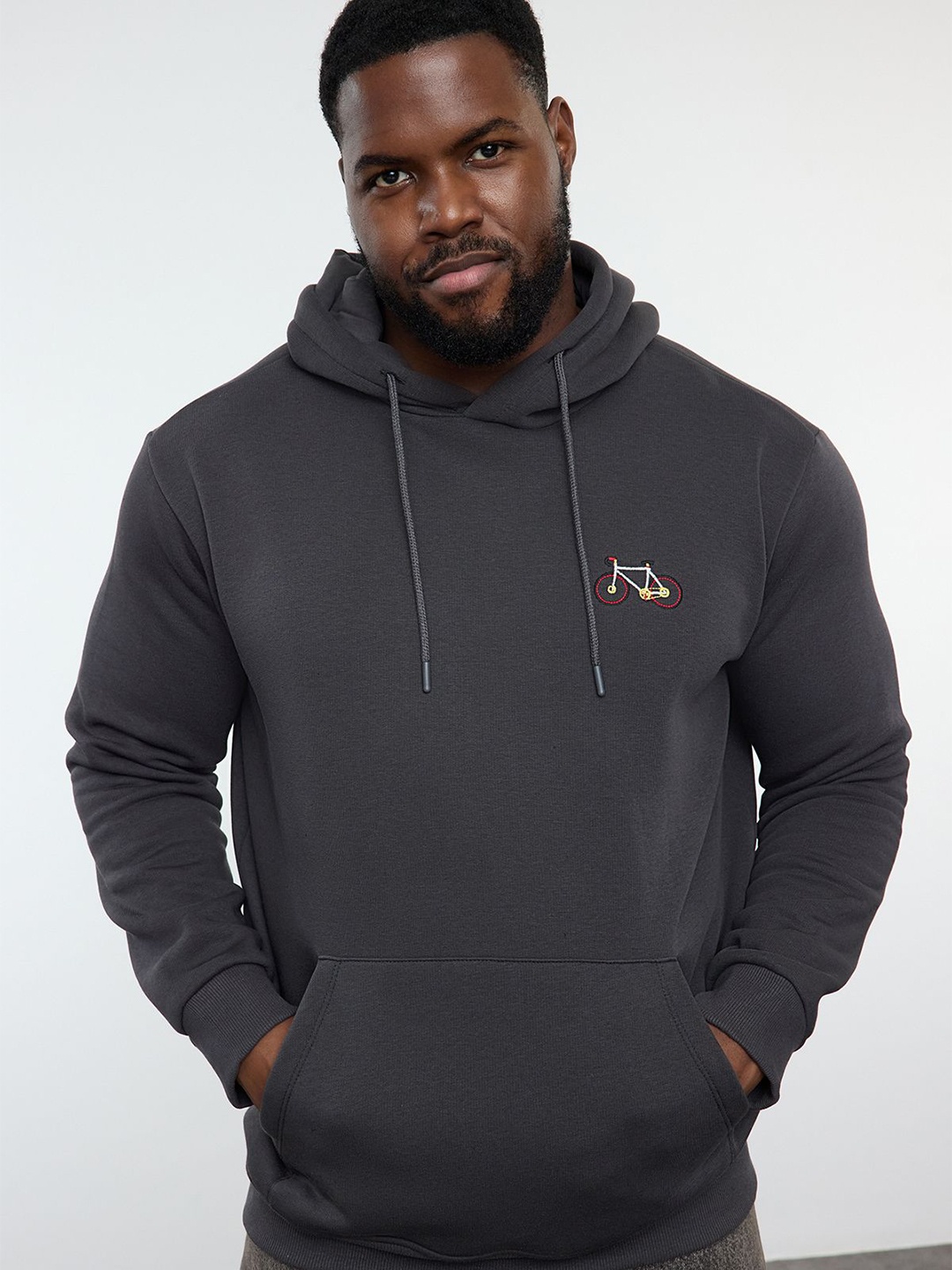 

Trendyol Men Sweatshirt, Na