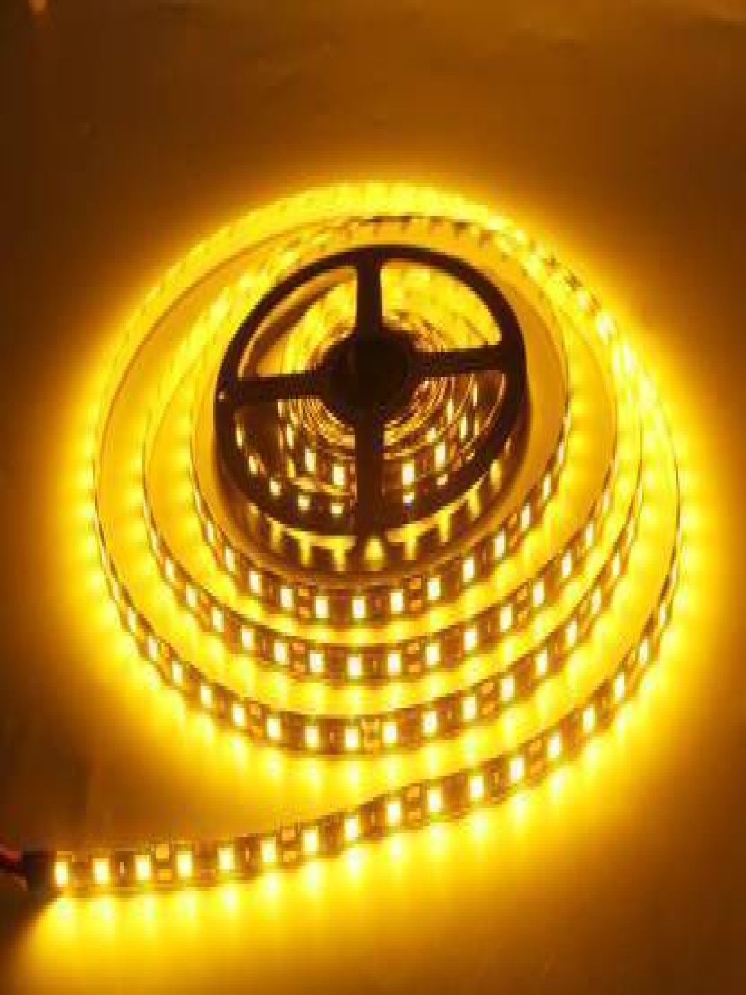 

SPARK WORLD Yellow LED String Lights