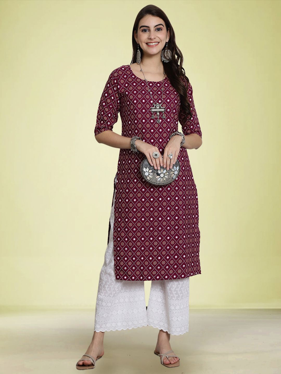 

Moda Rapido Ethnic Motifs Printed Round Neck Straight Kurta, Maroon